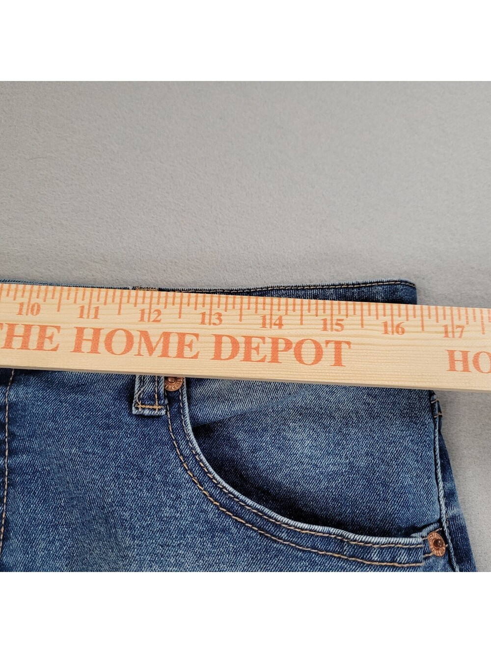 Frye Women's Blue Jeans Size 10/30 Straight Leg Stretch Medium Wash Denim - Picture 6 of 9